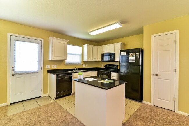 Photo - 4002 Hollow Cove Ln Casa