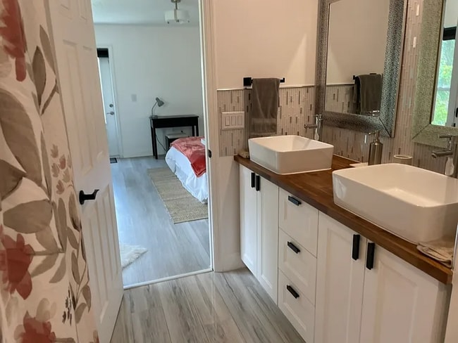 Photo - 1521 SE Ladner St