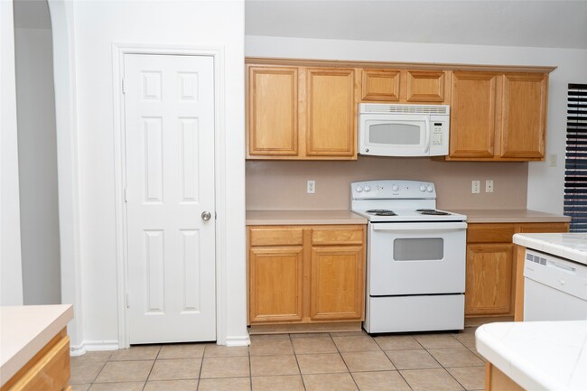 Photo - 12914 Pinehall Ln