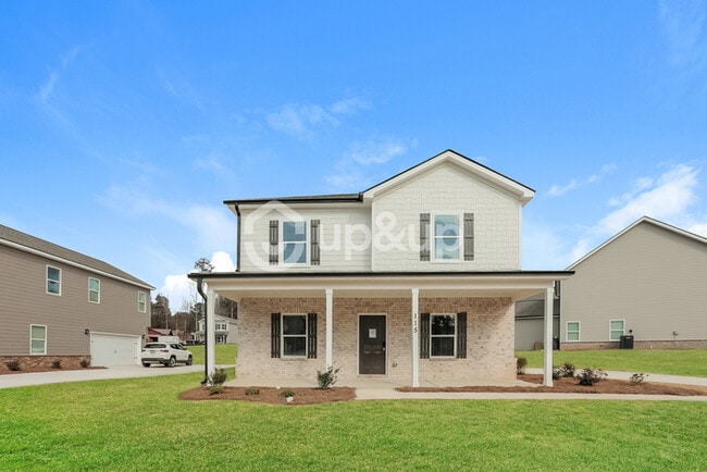 Building Photo - Fantastic 4bd/2.5ba home! Coming soon!