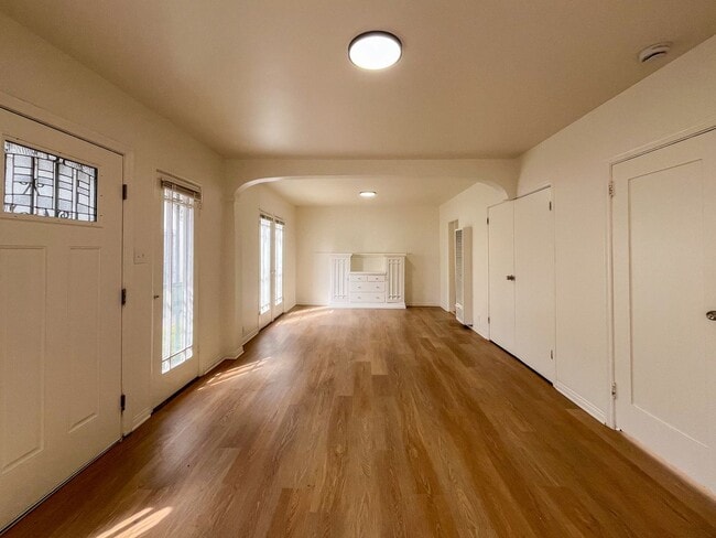 $1000 Off the First Month’s Rent - Modern ... - $1000 Off the First Month’s Rent - Modern ... Apartment Unit 3901