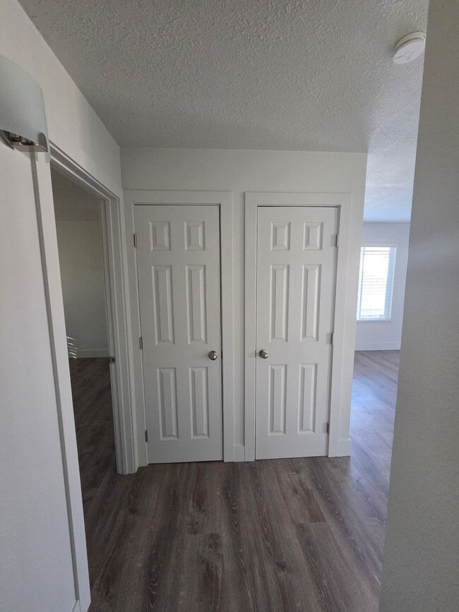 400 S Saliman Rd