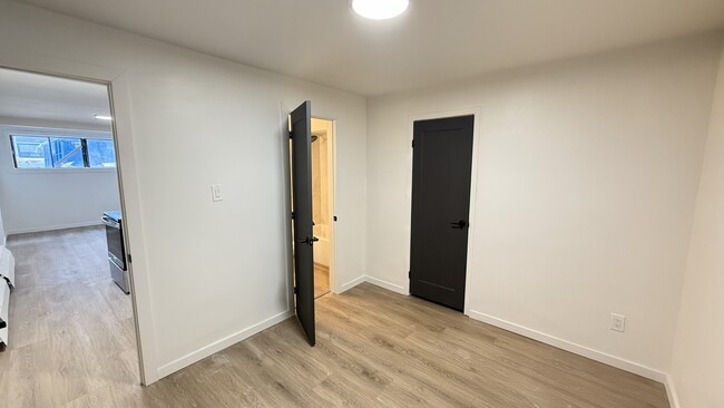 Photo - 60 Triller Ave Unité 1