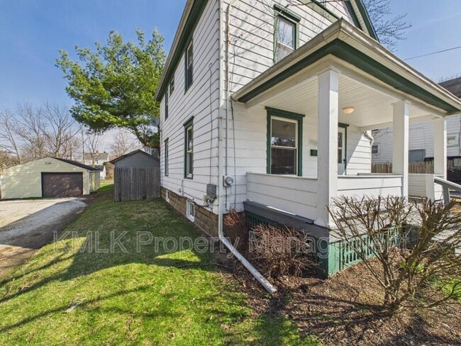 Photo - 773 Montana Ave