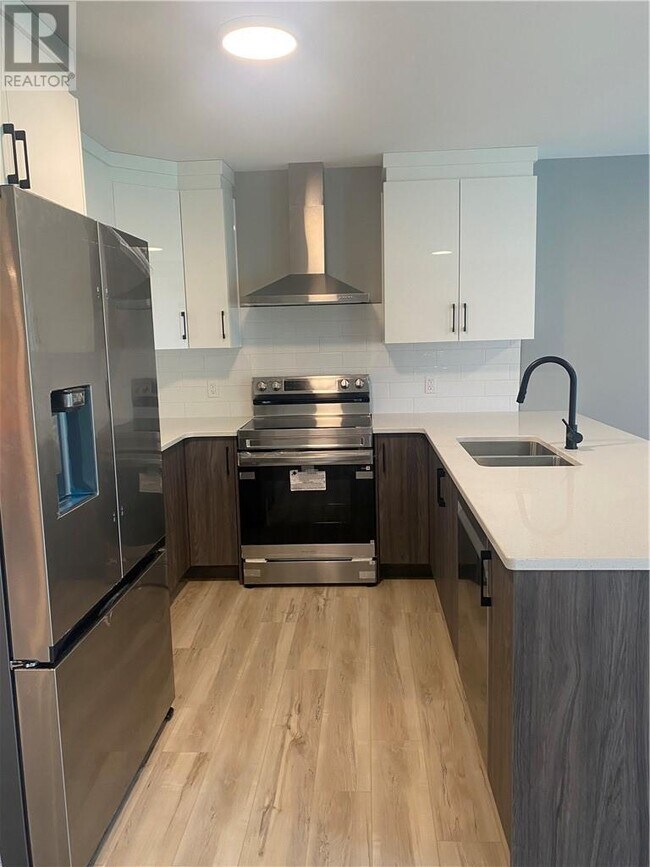 Photo - 144 ON-144