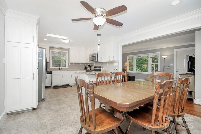 Photo - 6216 Candlewood Dr House