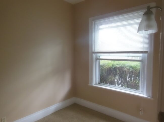 Photo - 196 Adam St Unidad 1 st Front