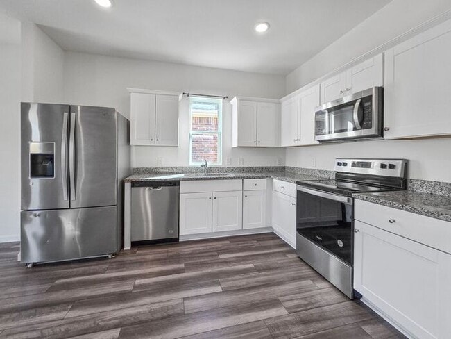 Photo - 3BR House • 2-Car Garage • In-Unit Washer/Dryer in Crowley