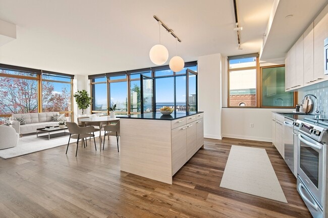 REVISI~3 - The Goodwin