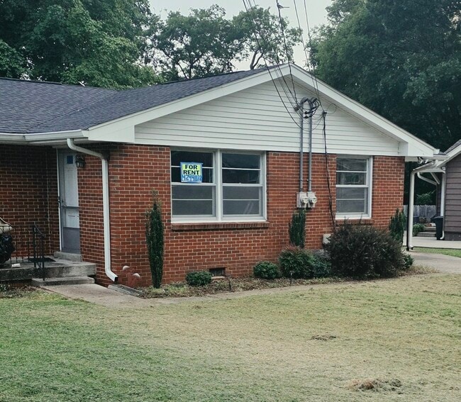 Building Photo - 203 Nokes Dr