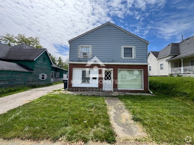 Building Photo - 1301 Main St Unit - Rental