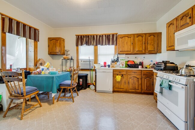 Photo - 5306 W Roscoe St Unit 2