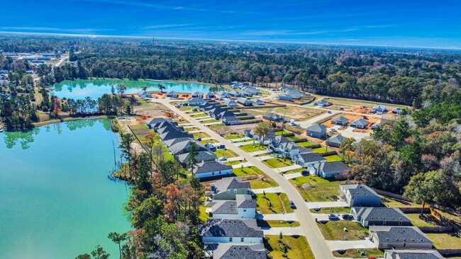 Photo - 473 Shoreview Dr