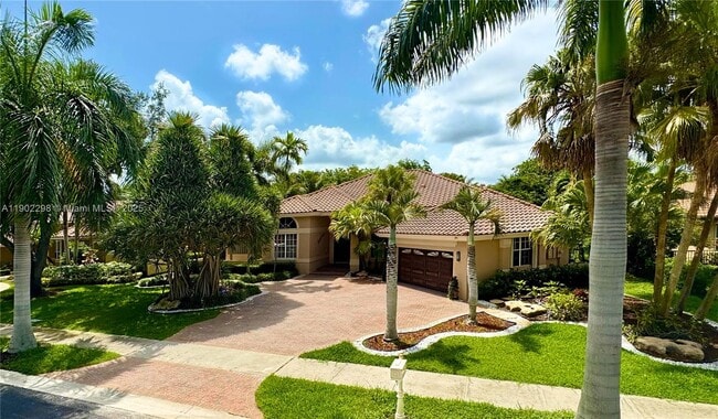 Building Photo - 375 Sabal Way