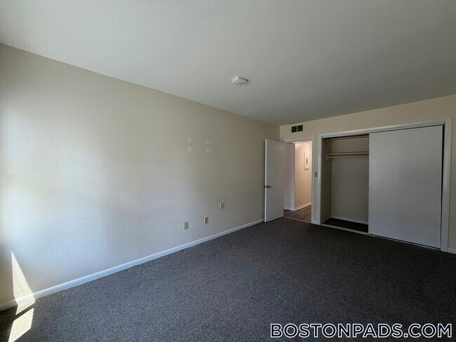 Photo - 18 Westgate Dr Unit 6T