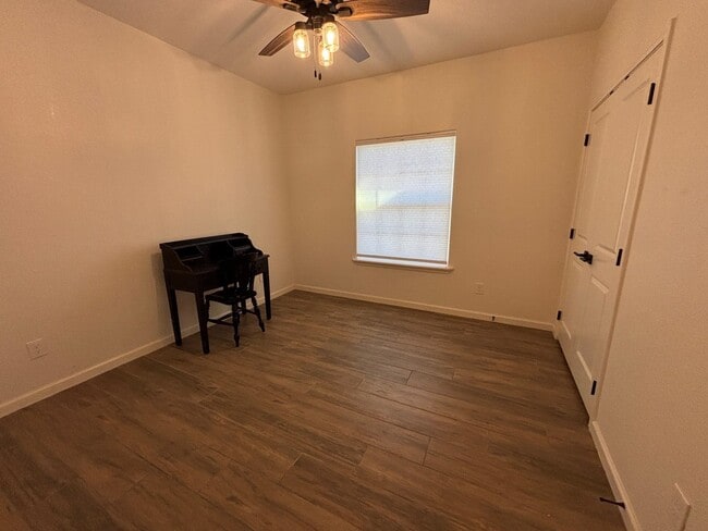 Photo - 341 La Paz Loop