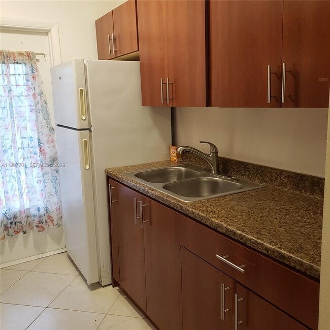 Photo - 1420 Atlantic Shores Blvd Unit 332
