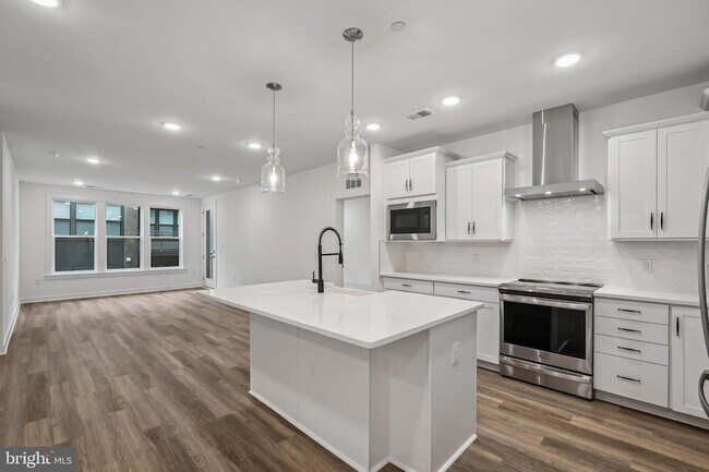 Photo - 21731 Dovekie Ter Unidad 403