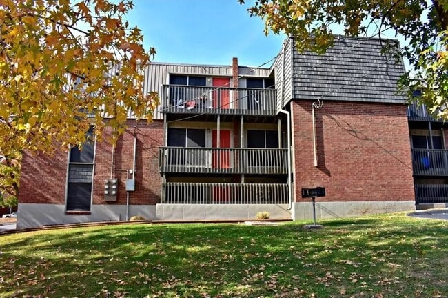 Photo - 1301 S Scott Ave