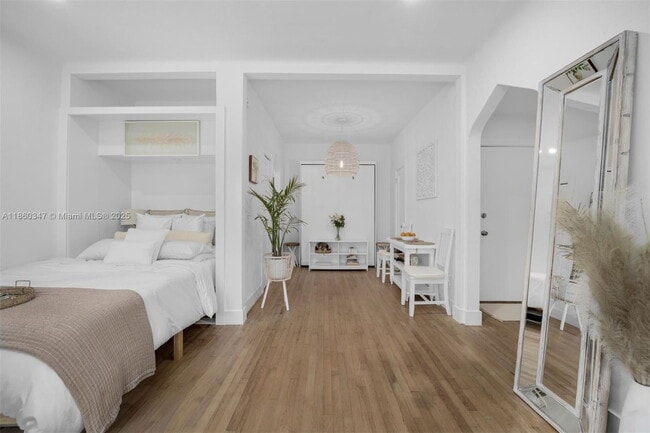 Photo - 750 Española Way Apt #6, Miami Beach, FL 33139 - 0 BR 1 BA condo Unit 6