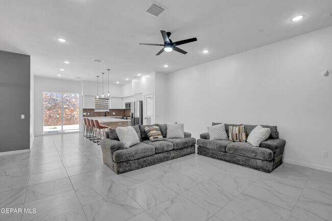 Photo - 1789 Urijah Pl