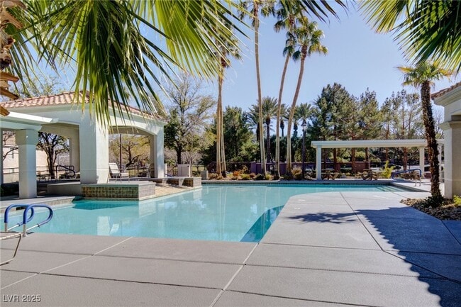 Photo - 162 Mountainside Dr