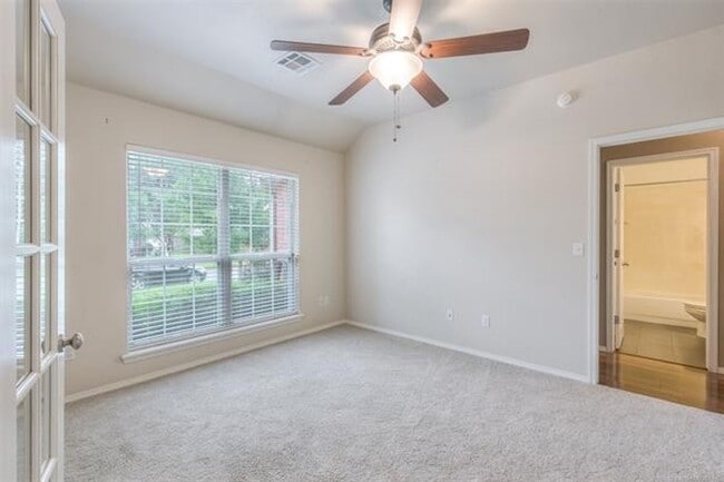 Photo - Owasso - 4 bedroom beauty in ever popular Sawgrass Park and Bailey Ranch schools.