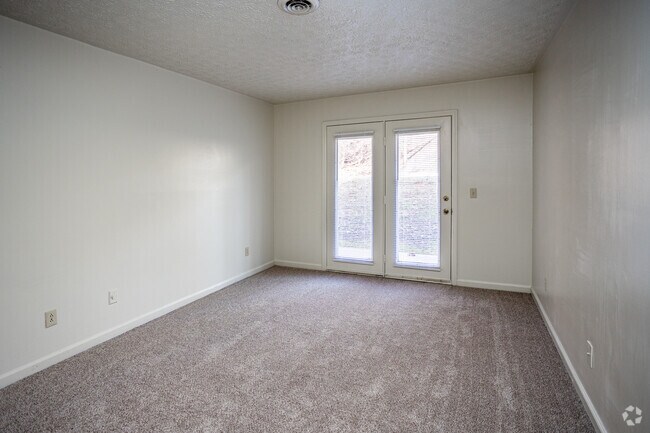 2 BR, 1 BA - 820SF