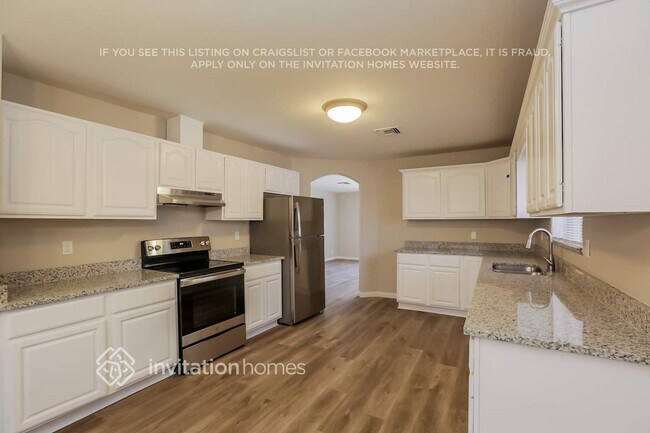 Photo - 818 E Ardmore Rd