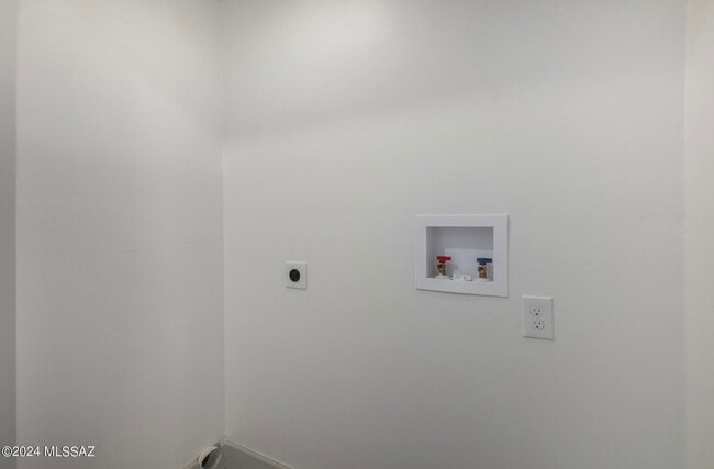 Photo - 6824 S Burcham Ave