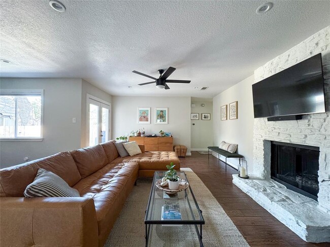 Photo - 3704 Harpers Ferry Ln