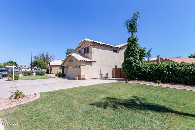 Photo - 1435 E Silver Creek Rd