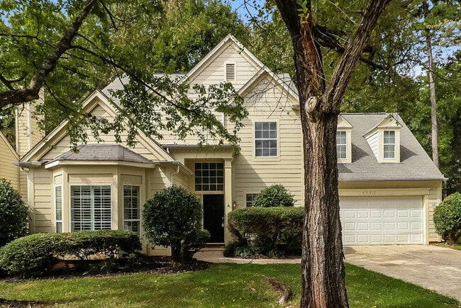 Building Photo - 6020 Skyline Dr