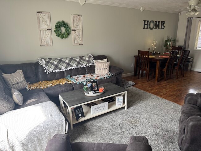 Photo - 1812 Lakeview Dr