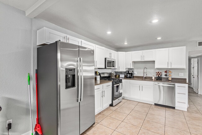 Photo - 2031 E Orange St.