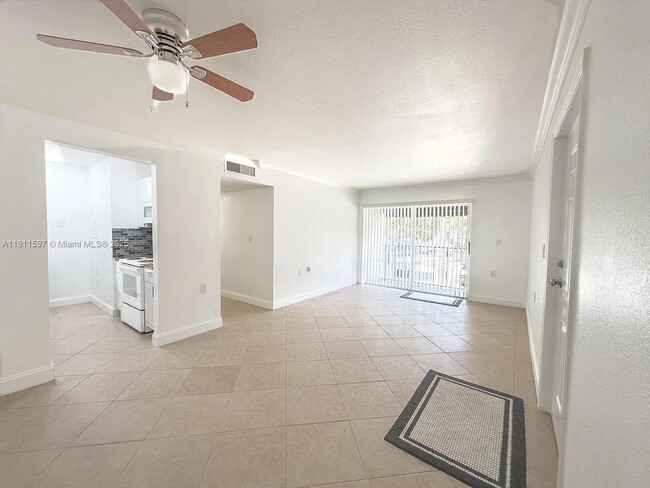 Photo - 1201 Lake Victoria Dr Unit P