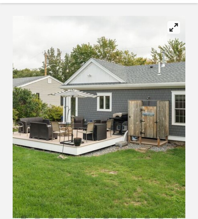 10 Willow Ln