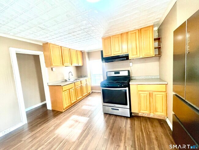 Photo - 128 Franklin St Unit 2nd Floor