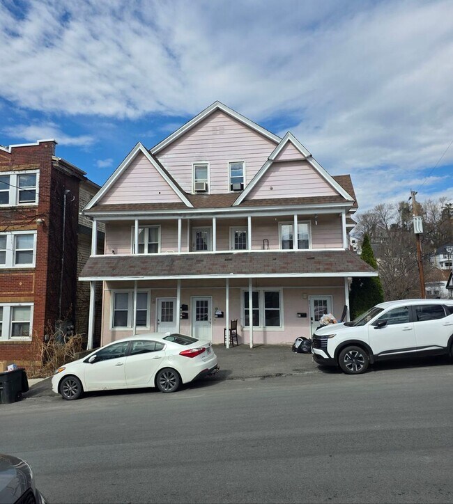 Building Photo - 545 Prescott Ave Unit 2