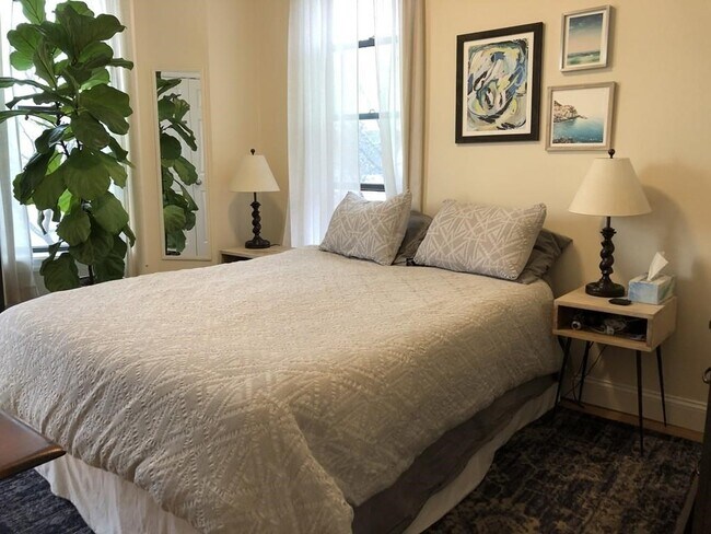 Photo - 90 White St Unit 3