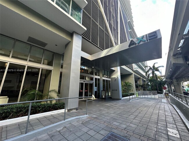 Building Photo - 1111 SW 1st Ave Unit 2520-N Rental