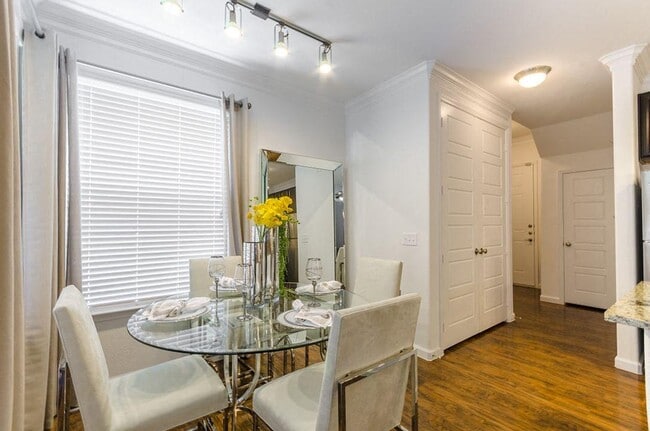 Photo - Berkshire Lakeway