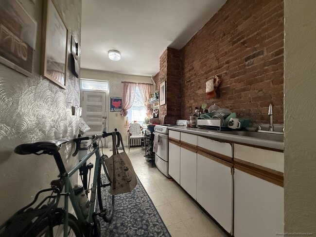 Photo - 14 S Huntington Ave Unit 4