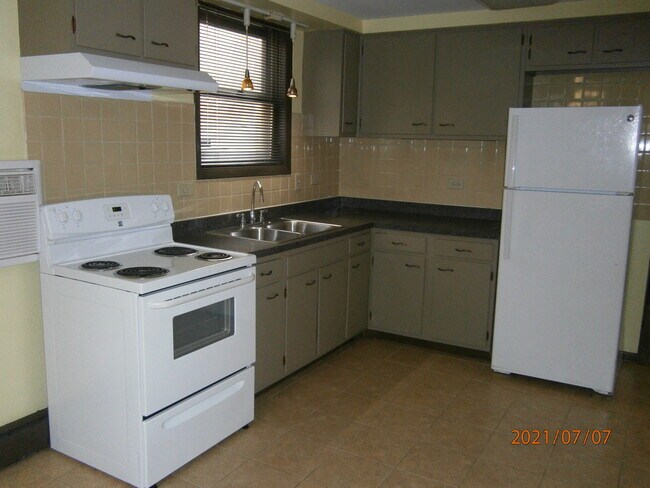 Photo - 1408 W 119th St Unit #1