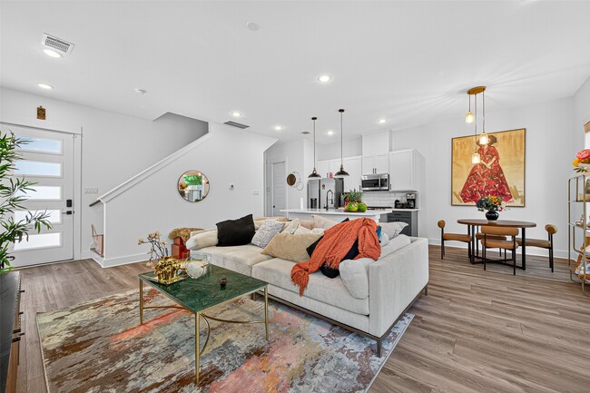 Photo - 778 W Tidwell Rd