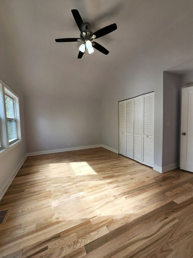 Photo - Amazing 3 bed/1.5 bath Updated unit