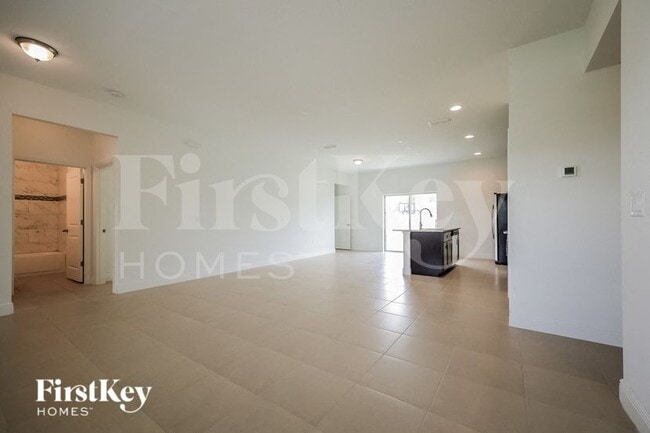 Photo - 318 W Aster Ct