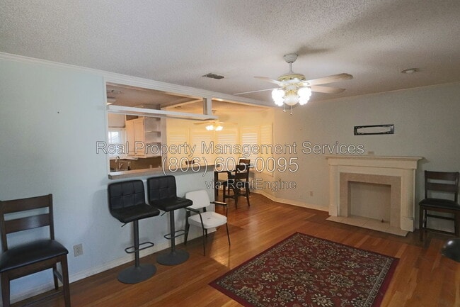 Photo - 2827 23rd St