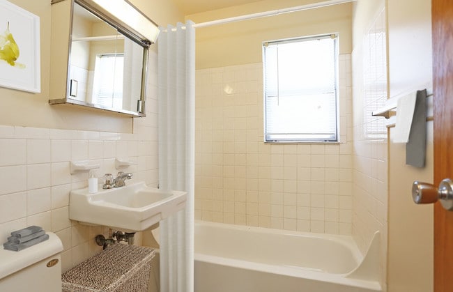 Falcon Way Townhomes