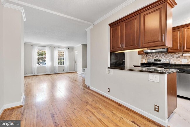 Photo - 3011 S Buchanan St